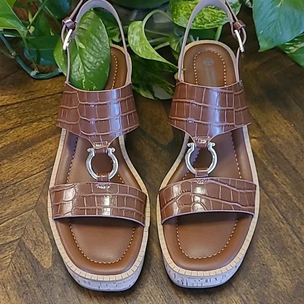 Giani Bernini Harperr snake print cork wedge